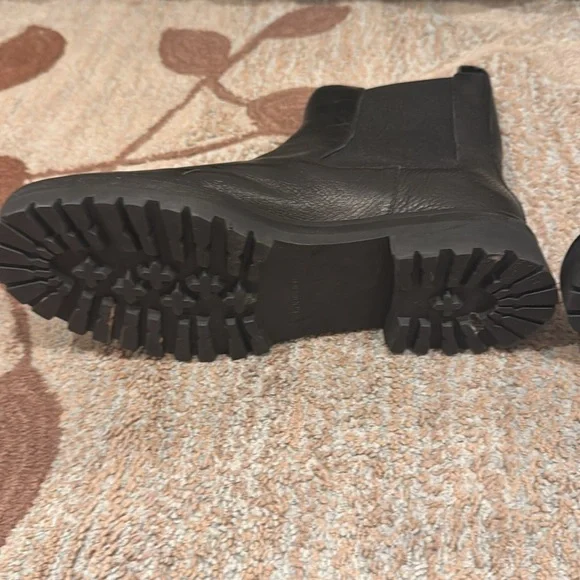 Katerina Lug Sole Chelsea Boot- Women’s Size 8 - Picture 8 of 9